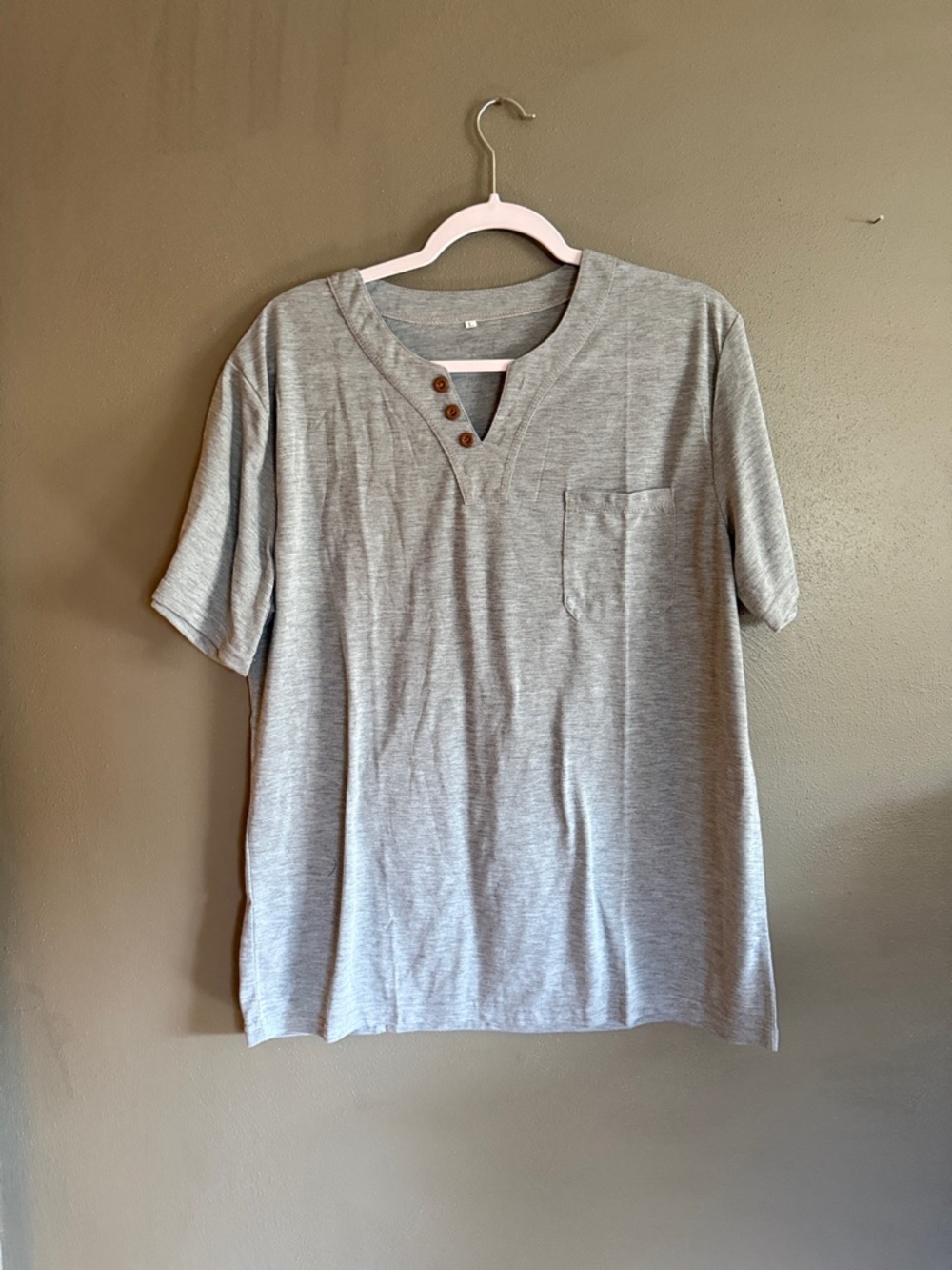 Men's Heather Gray Short-Sleeve Henley Pocket T-Shirt